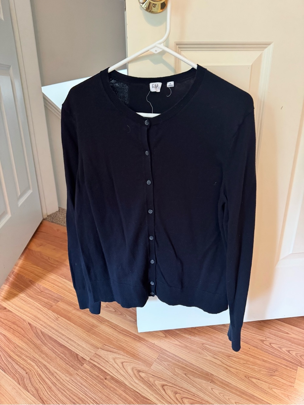 GAP Black Women's Button-Up Cardigan